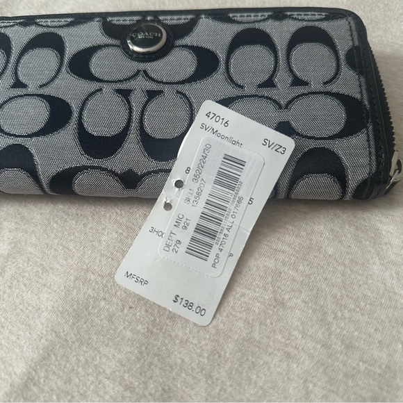 Coach Signature Black and Gray Zip Wallet - Picture 4 of 8